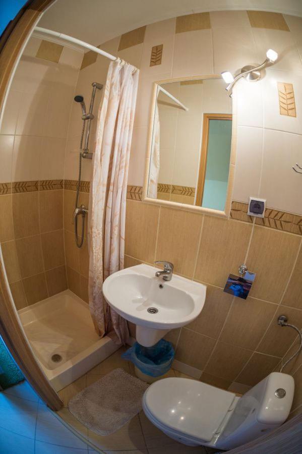 Osrodek Wczasowo-Kolonijny Gron Bed & Breakfast เบียวีดูนาเยซ ภายนอก รูปภาพ