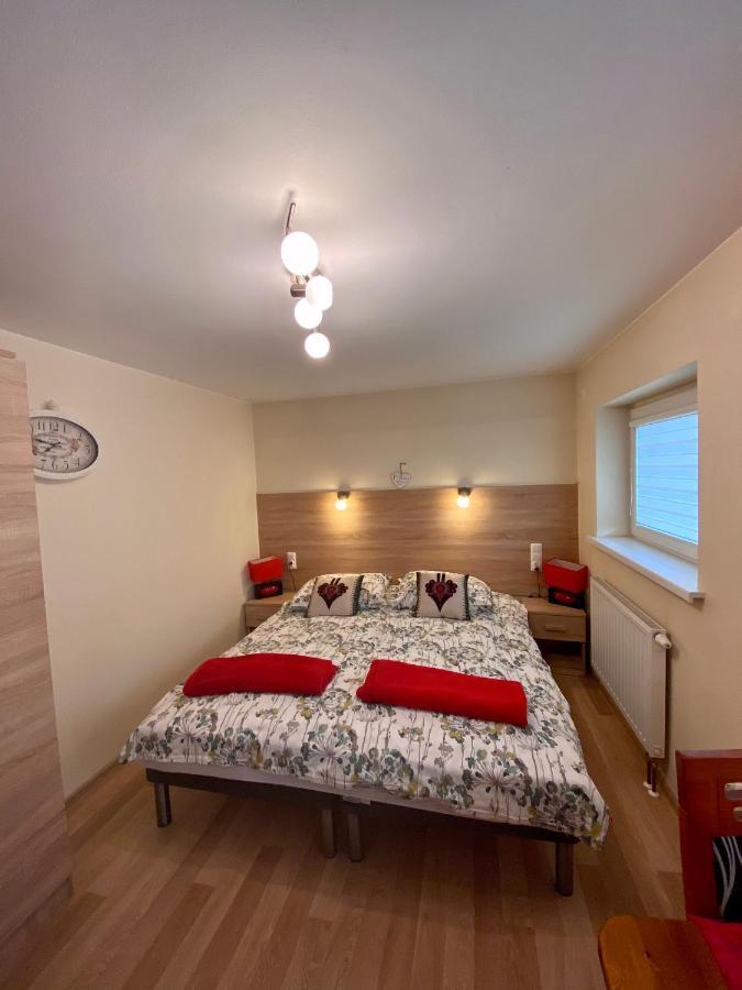 Osrodek Wczasowo-Kolonijny Gron Bed & Breakfast เบียวีดูนาเยซ ภายนอก รูปภาพ