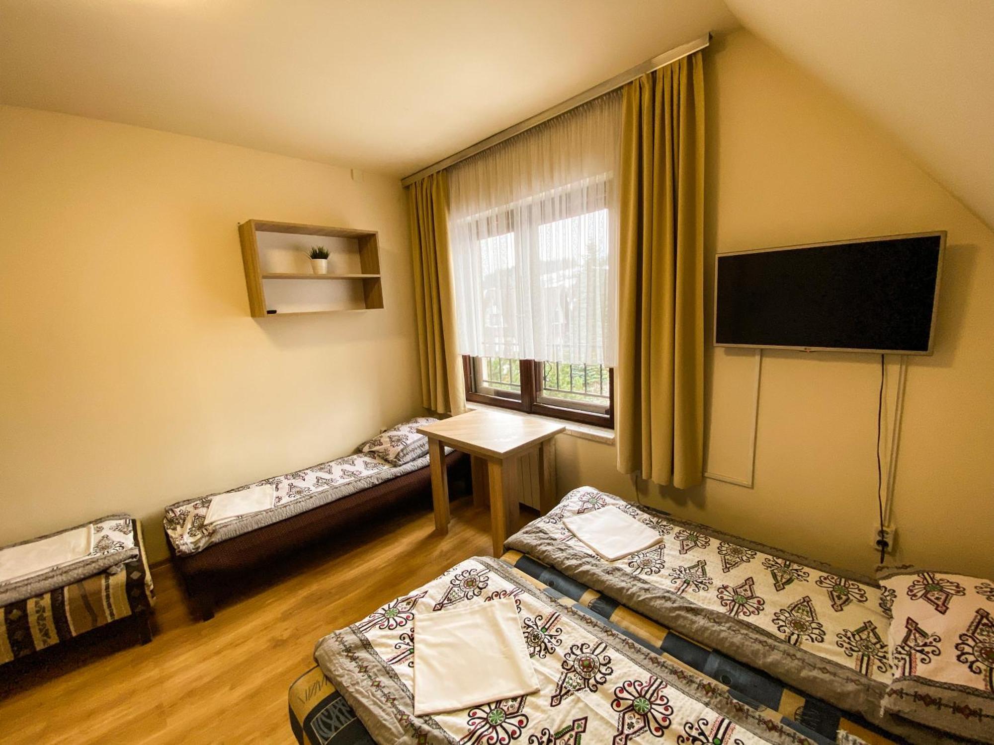 Osrodek Wczasowo-Kolonijny Gron Bed & Breakfast เบียวีดูนาเยซ ภายนอก รูปภาพ