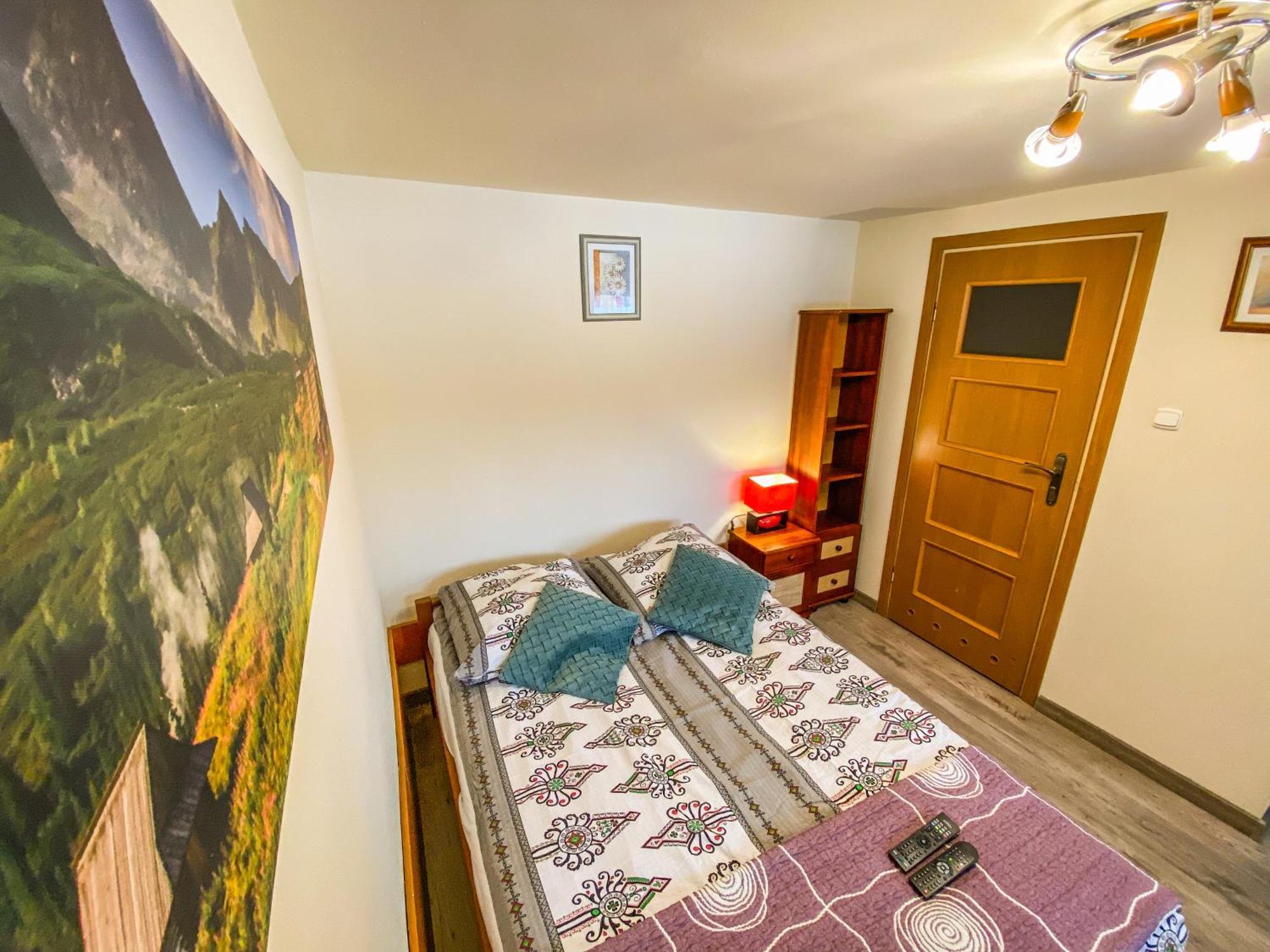 Osrodek Wczasowo-Kolonijny Gron Bed & Breakfast เบียวีดูนาเยซ ภายนอก รูปภาพ