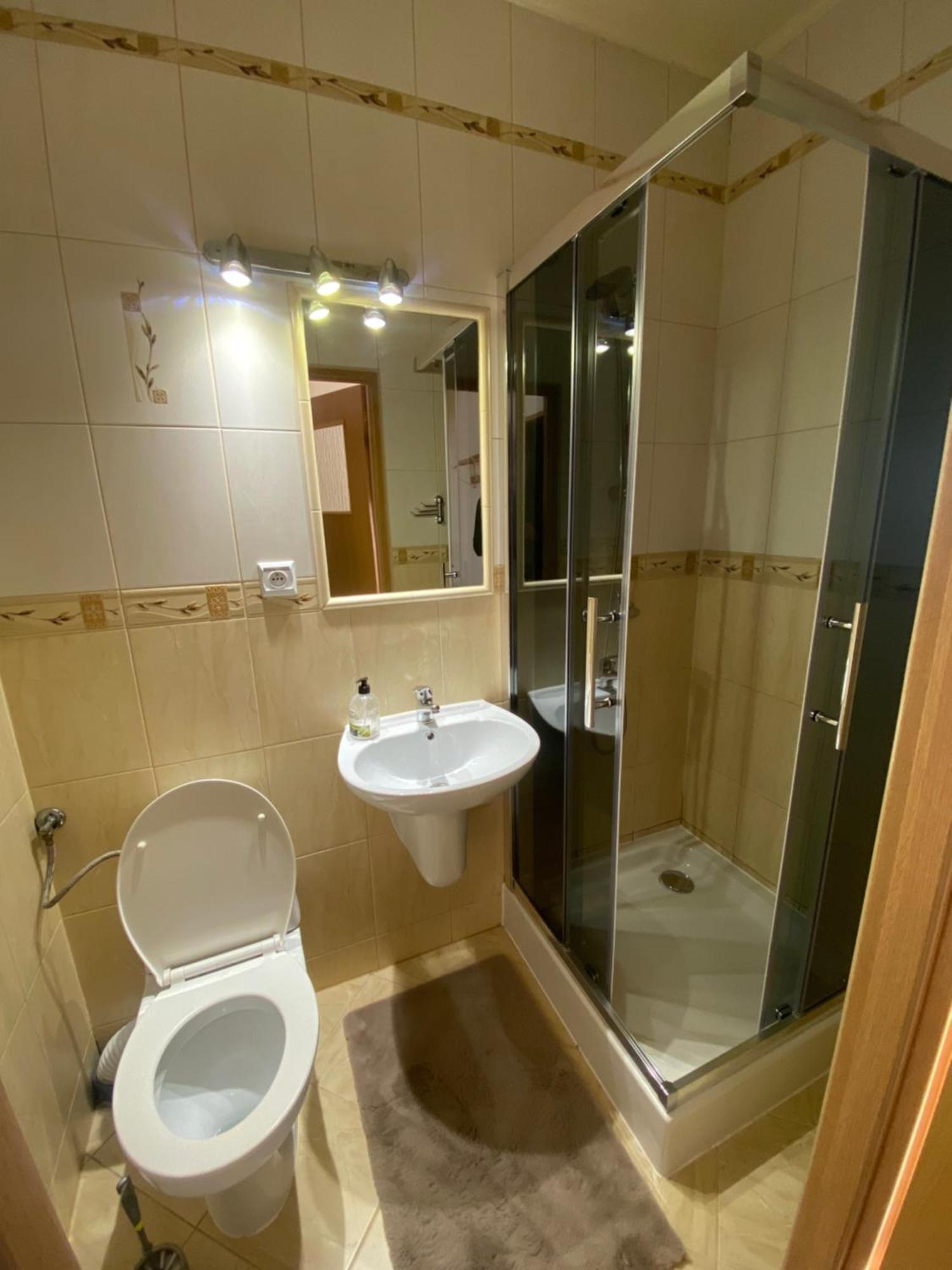 Osrodek Wczasowo-Kolonijny Gron Bed & Breakfast เบียวีดูนาเยซ ภายนอก รูปภาพ