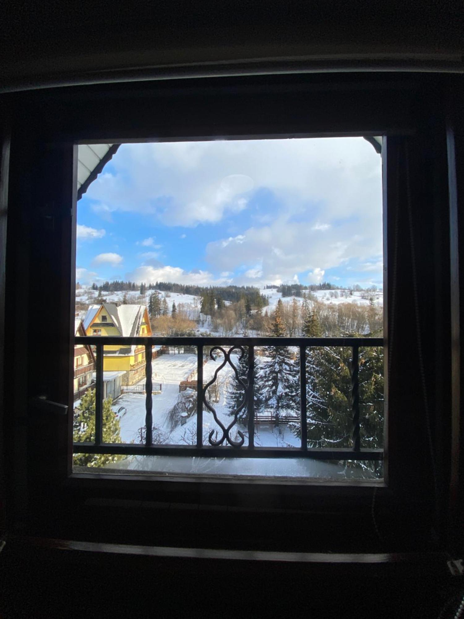 Osrodek Wczasowo-Kolonijny Gron Bed & Breakfast เบียวีดูนาเยซ ภายนอก รูปภาพ