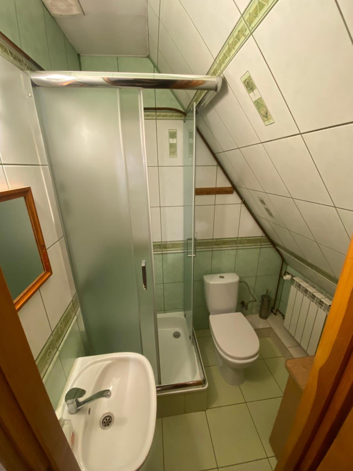 Osrodek Wczasowo-Kolonijny Gron Bed & Breakfast เบียวีดูนาเยซ ภายนอก รูปภาพ